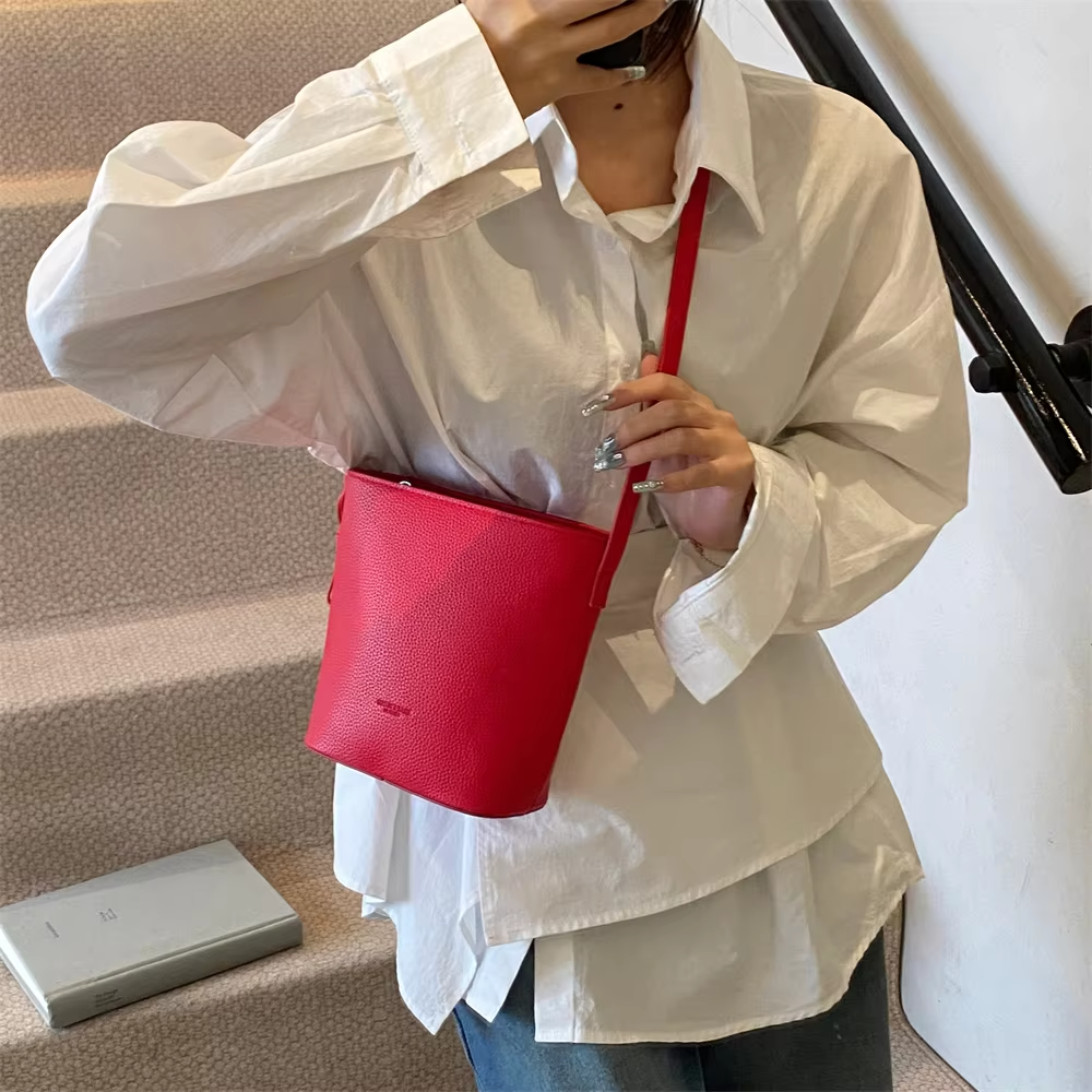 Aubrey™ - Sac seau mini élégant à bandoulière